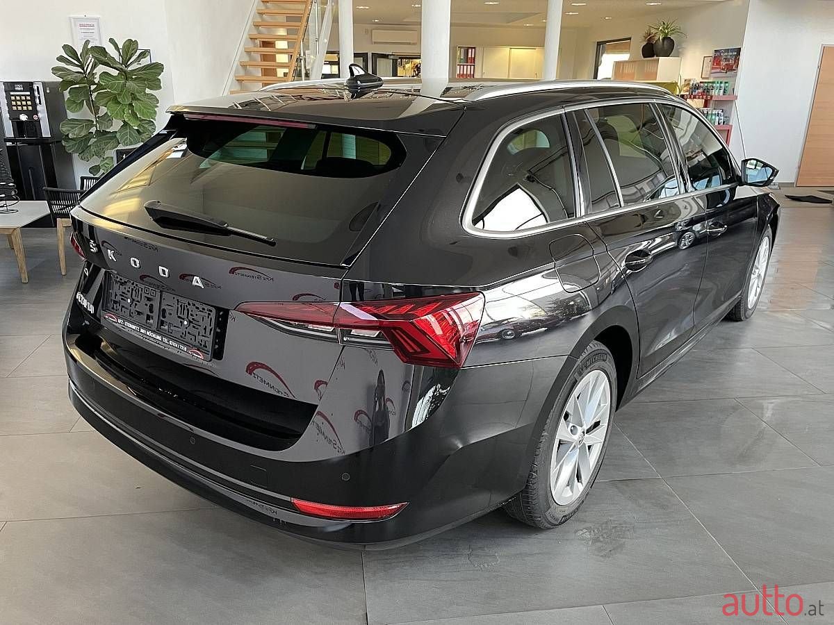 2022' Skoda Octavia photo #6