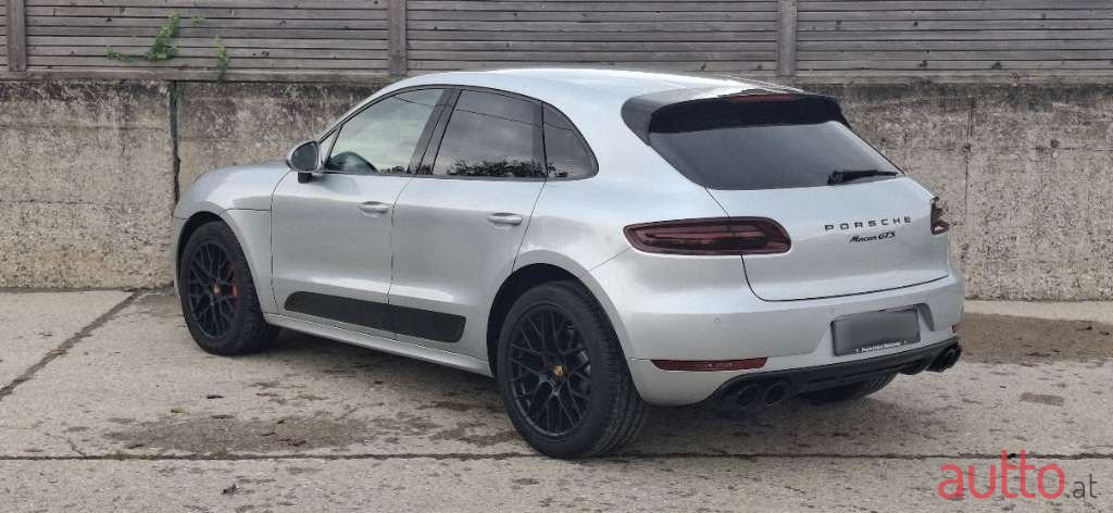 2016' Porsche Macan photo #6