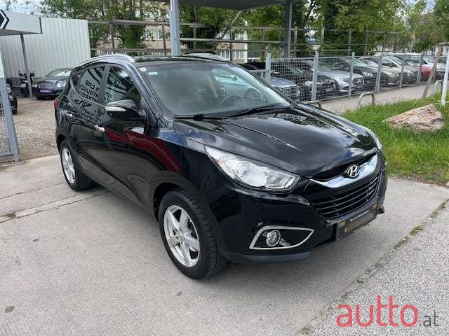 2011' Hyundai ix35 photo #3