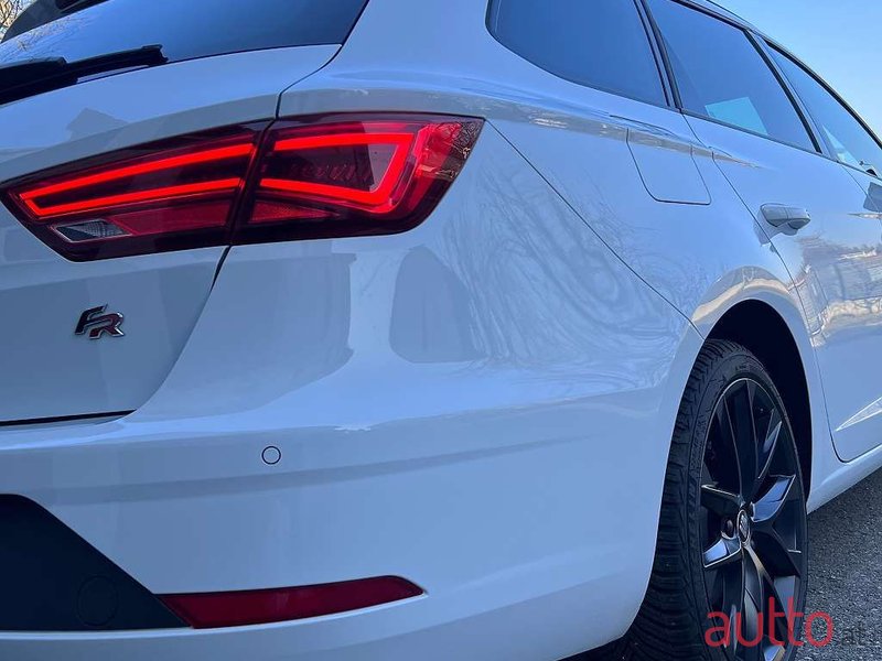 2020' SEAT Leon photo #3