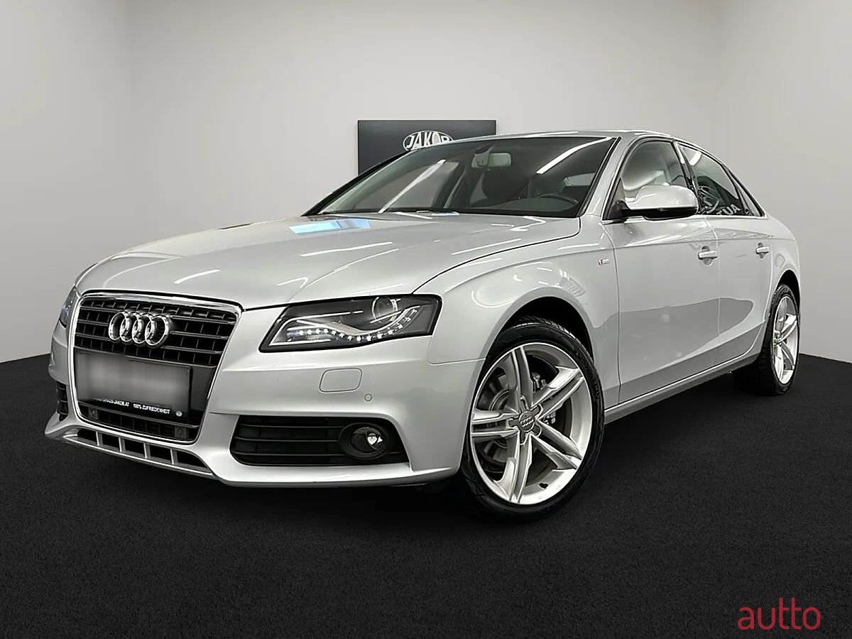 2011' Audi A4 photo #2