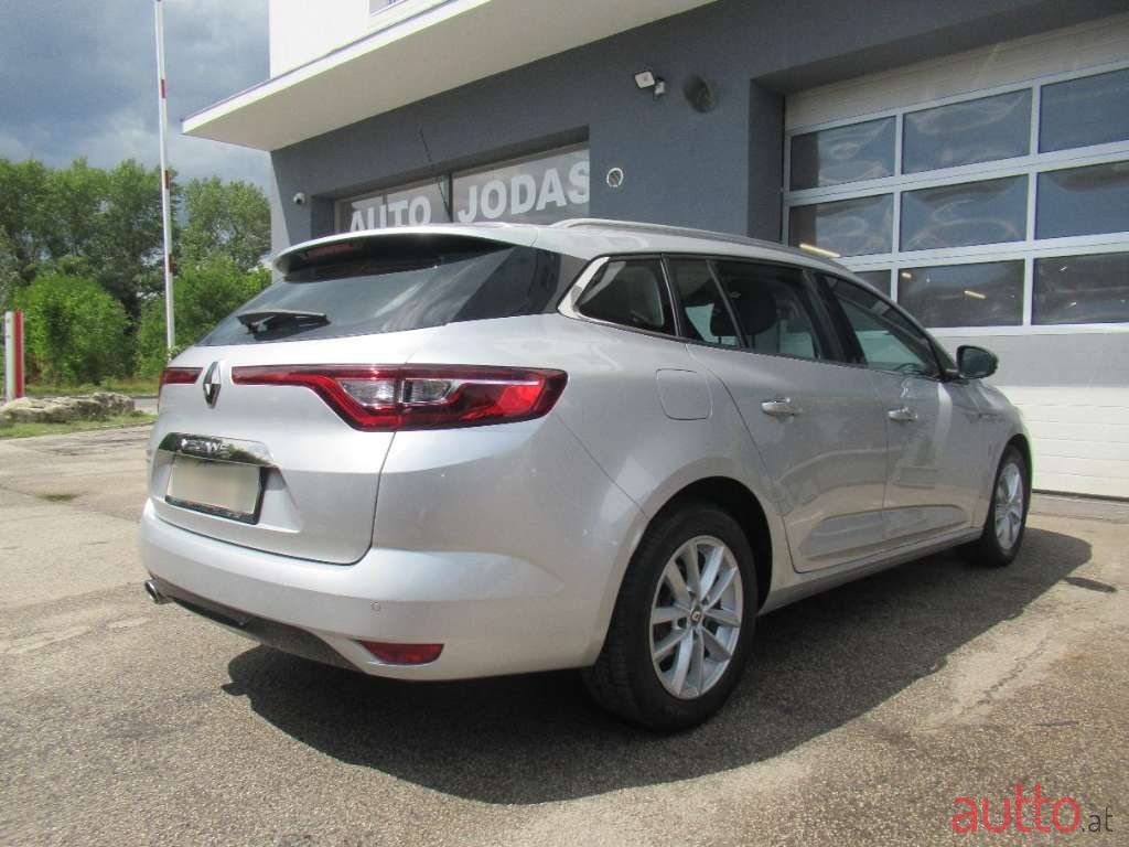 2017' Renault Megane photo #5