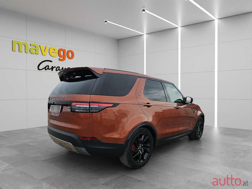 2019' Land Rover Discovery photo #5