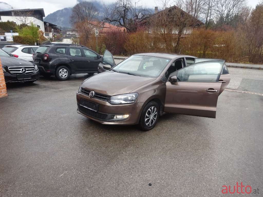 2012' Volkswagen Polo photo #3