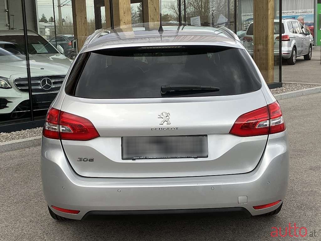 2015' Peugeot 308 photo #4