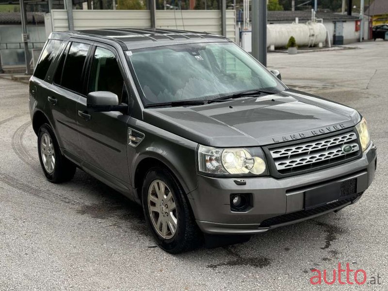 2011' Land Rover Freelander photo #6