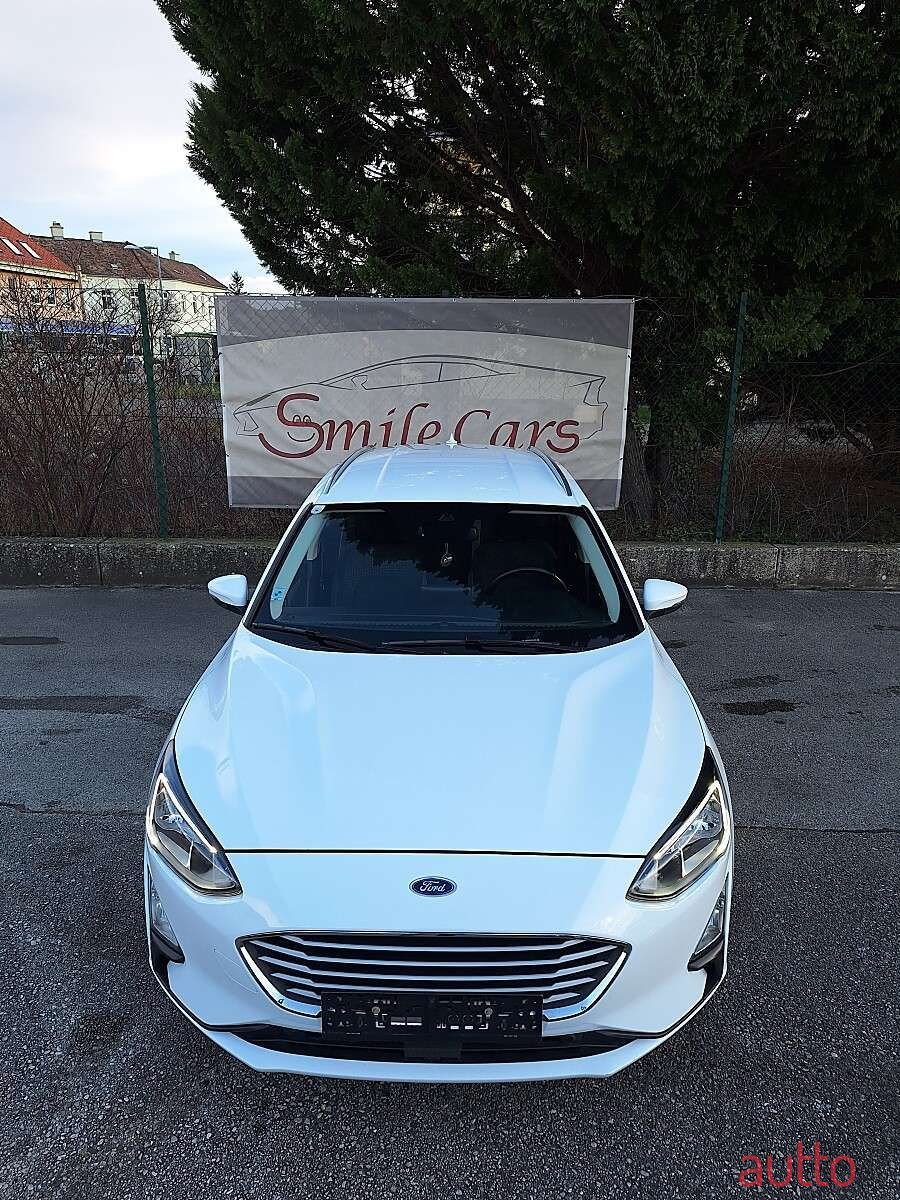 2020' Ford Focus photo #6