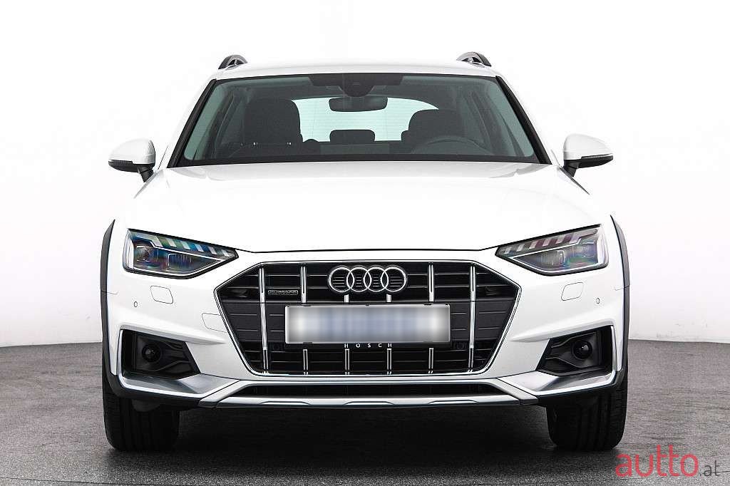 2023' Audi A4 Allroad photo #1