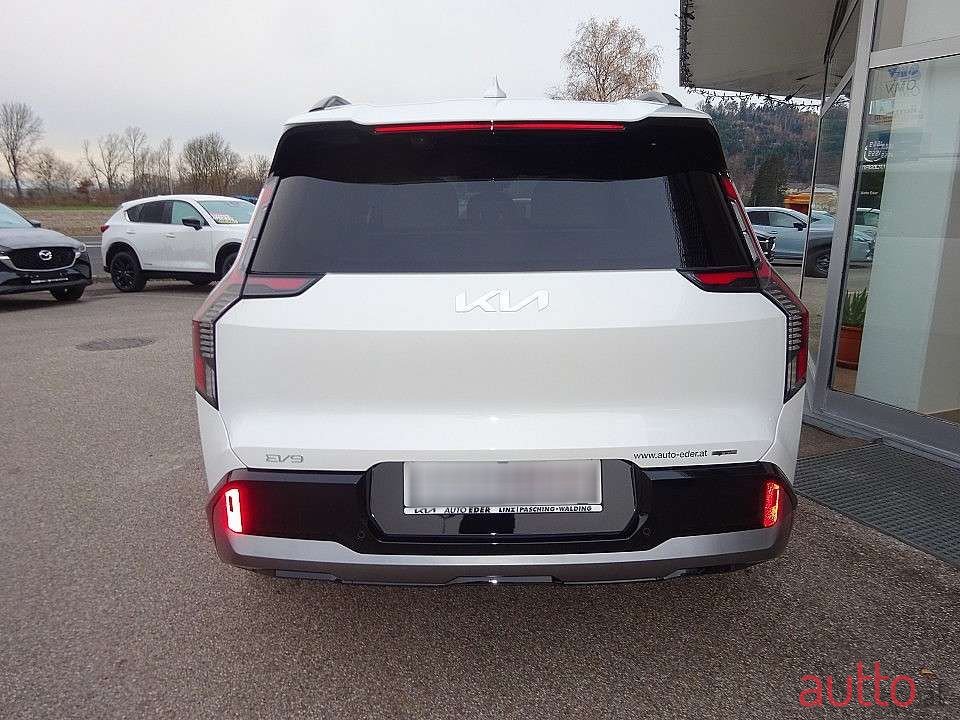 2024' Kia Ev9 photo #6
