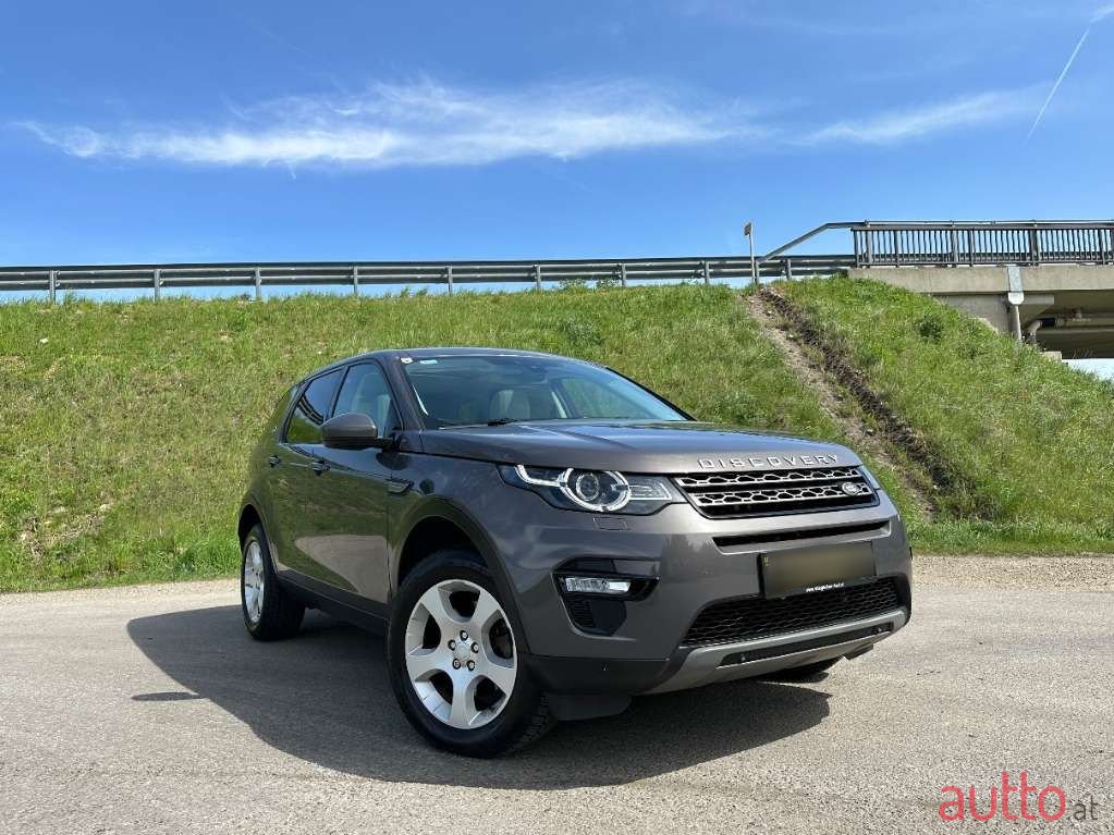 2015' Land Rover Discovery Sport photo #2