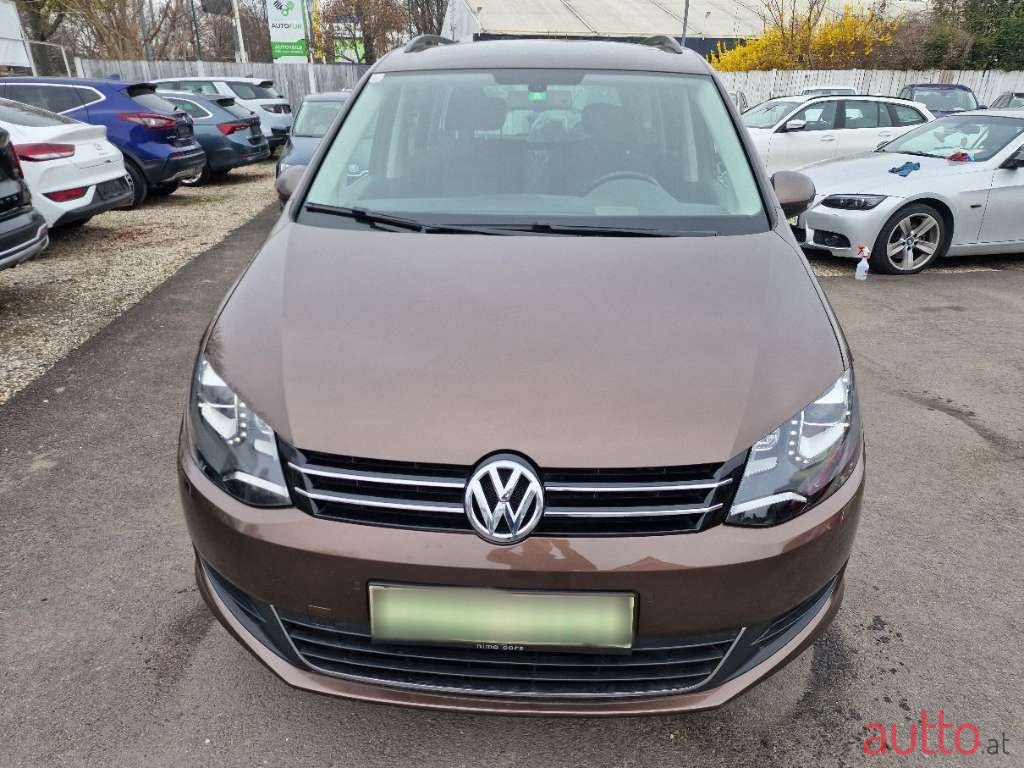 2010' Volkswagen Sharan photo #6