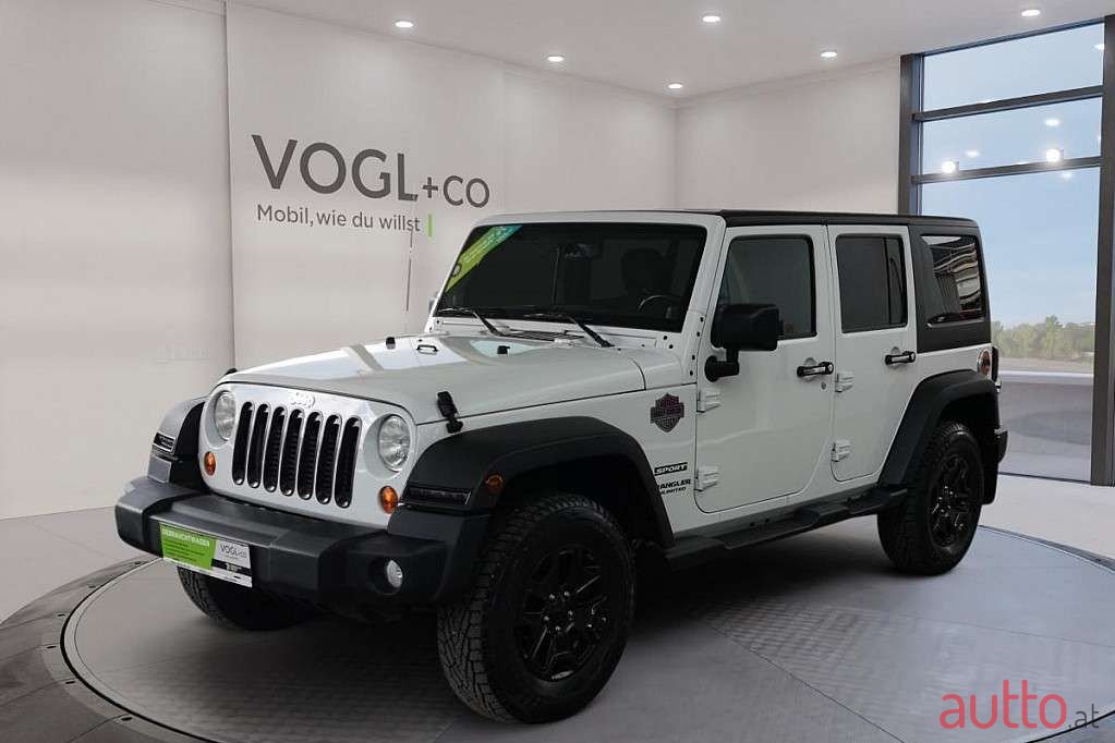 2013' Jeep Wrangler photo #1