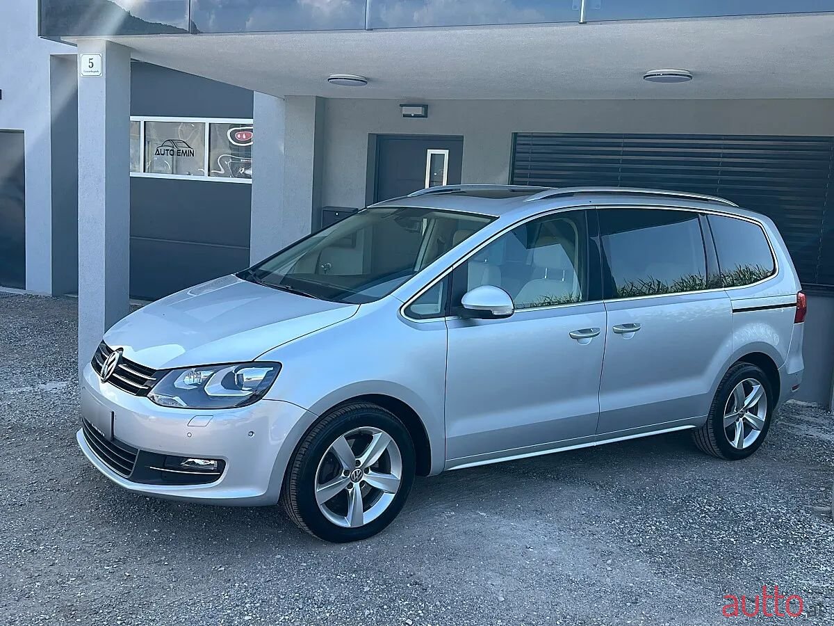 2014' Volkswagen Sharan photo #2
