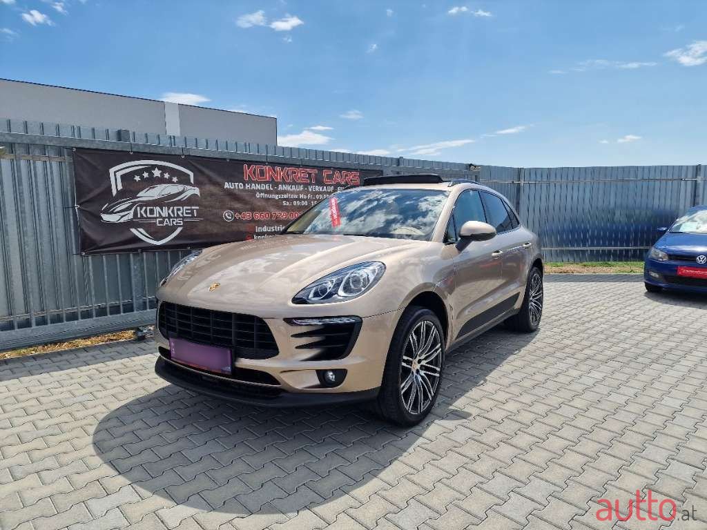 2015' Porsche Macan photo #2