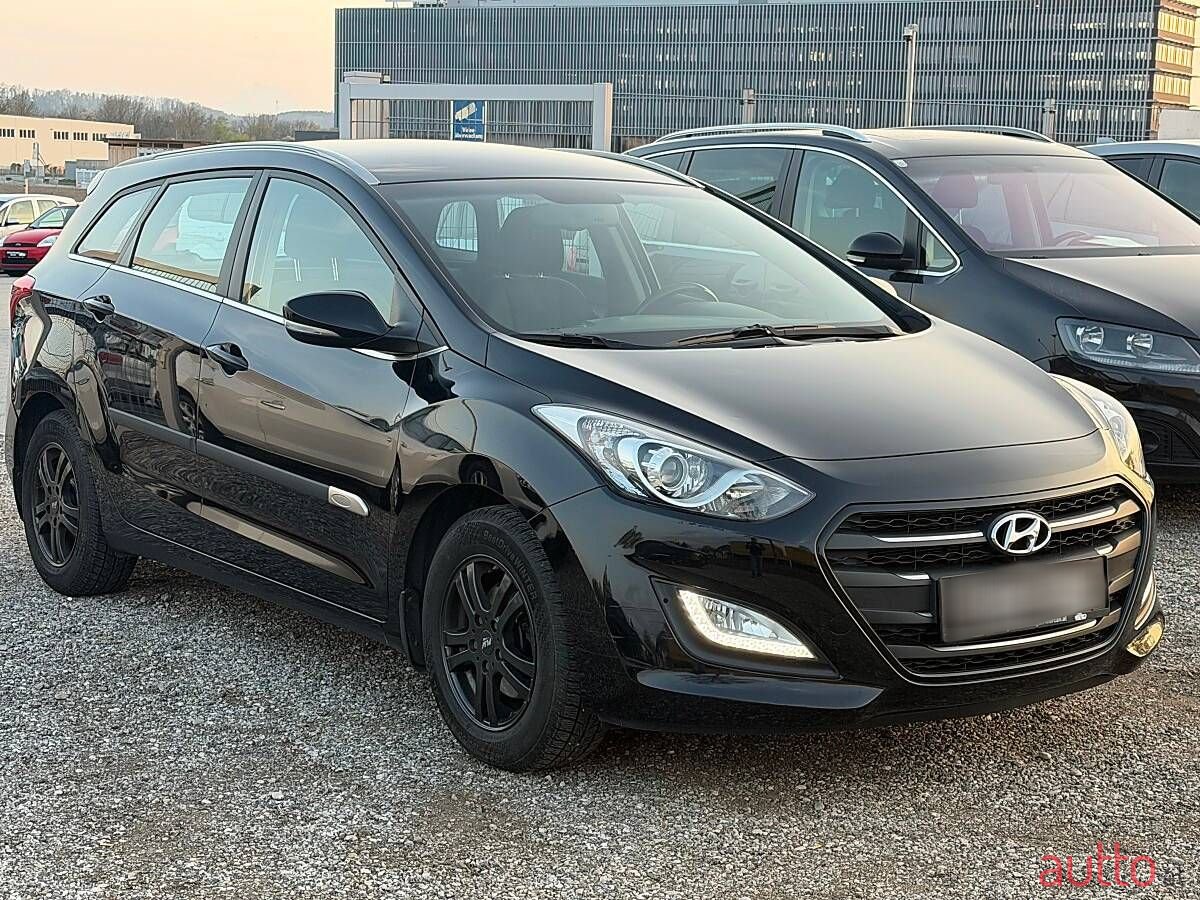 2015' Hyundai i30 photo #3