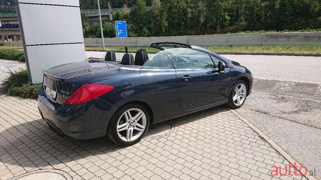 2012' Peugeot 308 photo #6