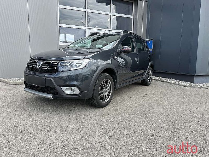 2020' Dacia Sandero photo #1