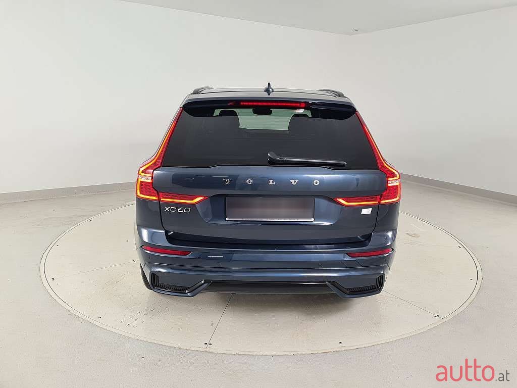 2023' Volvo XC60 photo #5