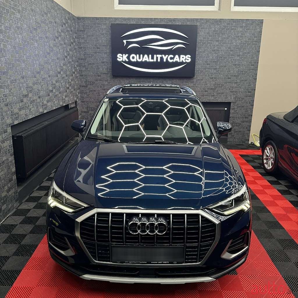 2019' Audi Q3 photo #4