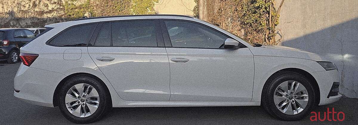 2022' Skoda Octavia photo #4