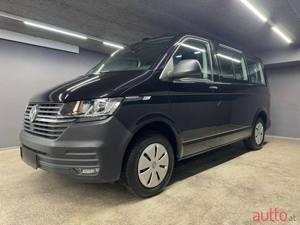 2023' Volkswagen Caravelle photo #1