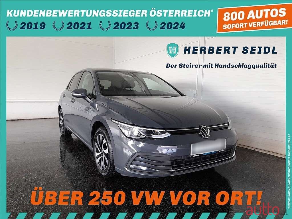 2022' Volkswagen Golf photo #1