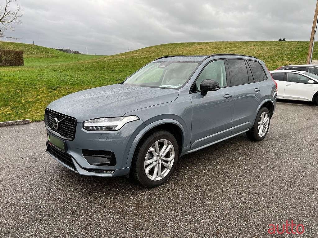 2022' Volvo XC90 photo #1