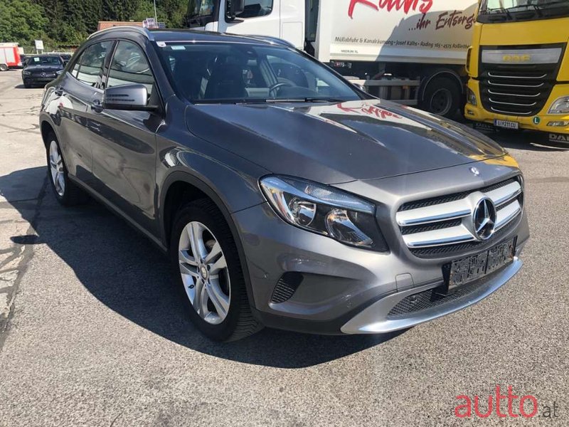 2016' Mercedes-Benz Gla-Klasse photo #6