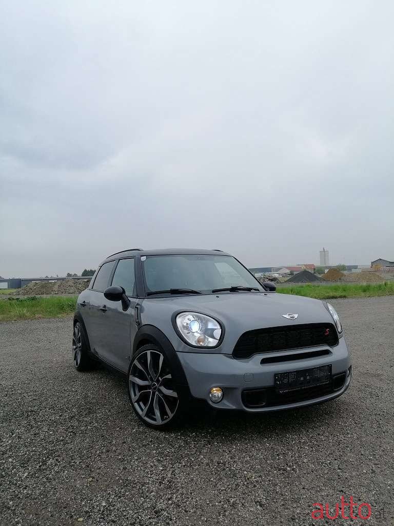 2010' MINI Countryman photo #2