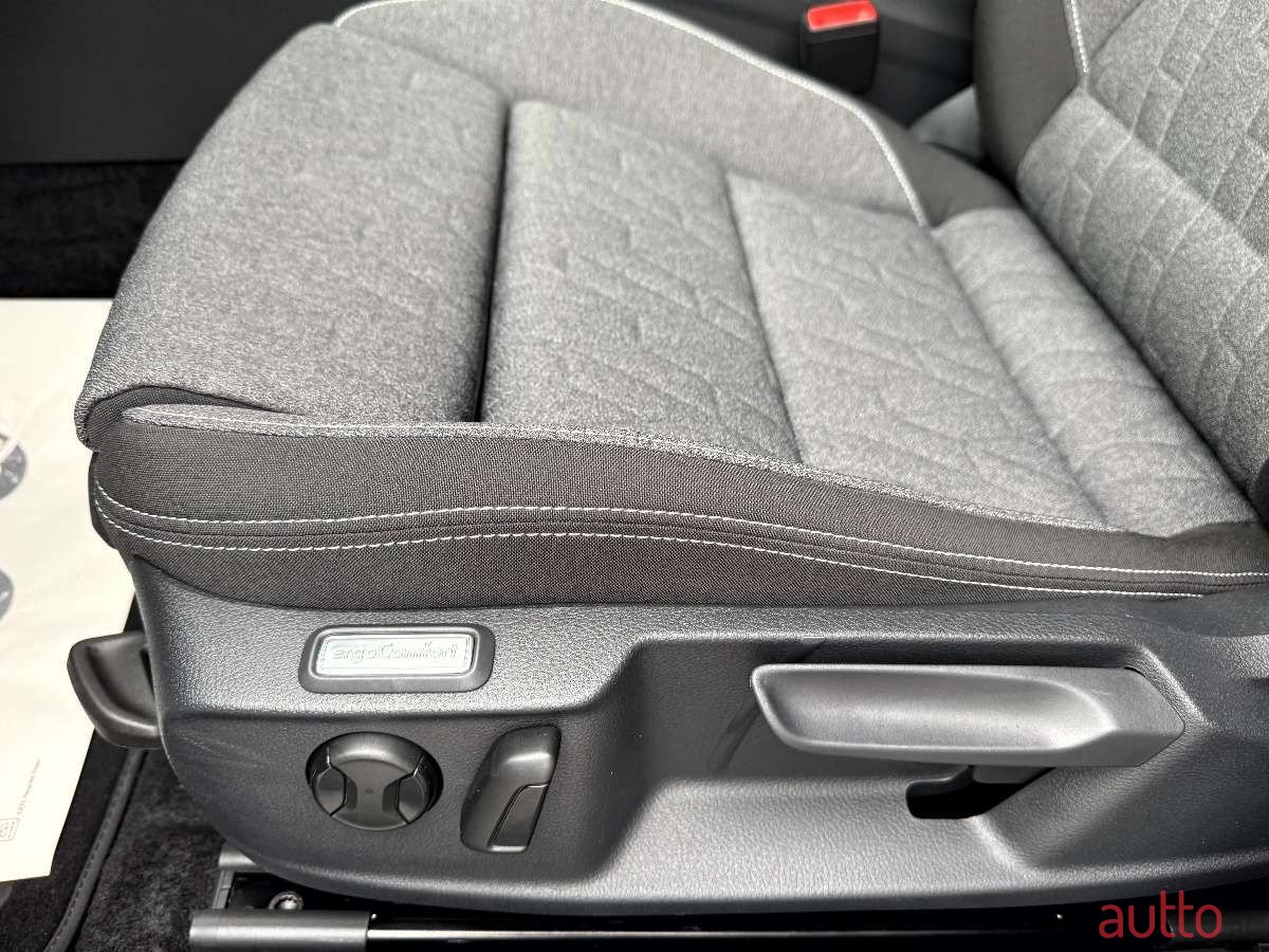 2024' Volkswagen Passat photo #6