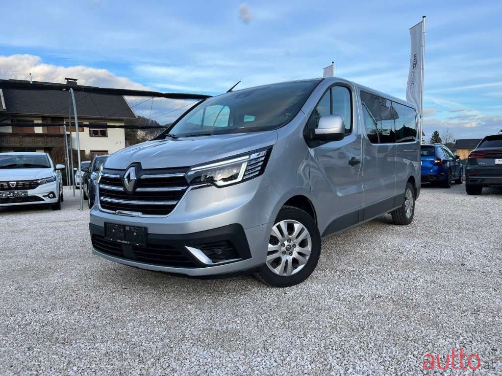 2021' Renault Trafic photo #1