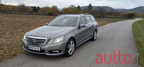 2010' Mercedes-Benz E-Class photo #4