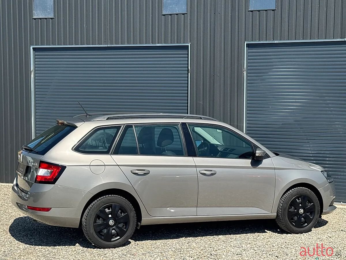 2019' Skoda Fabia photo #6