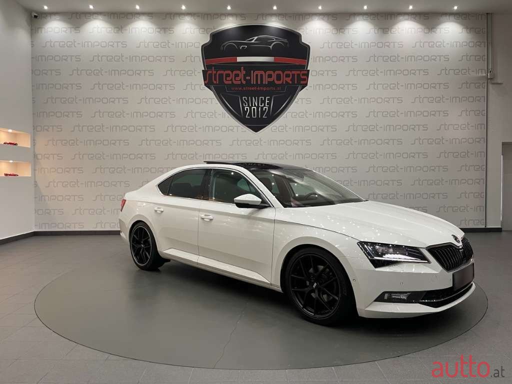 2018' Skoda Superb photo #2