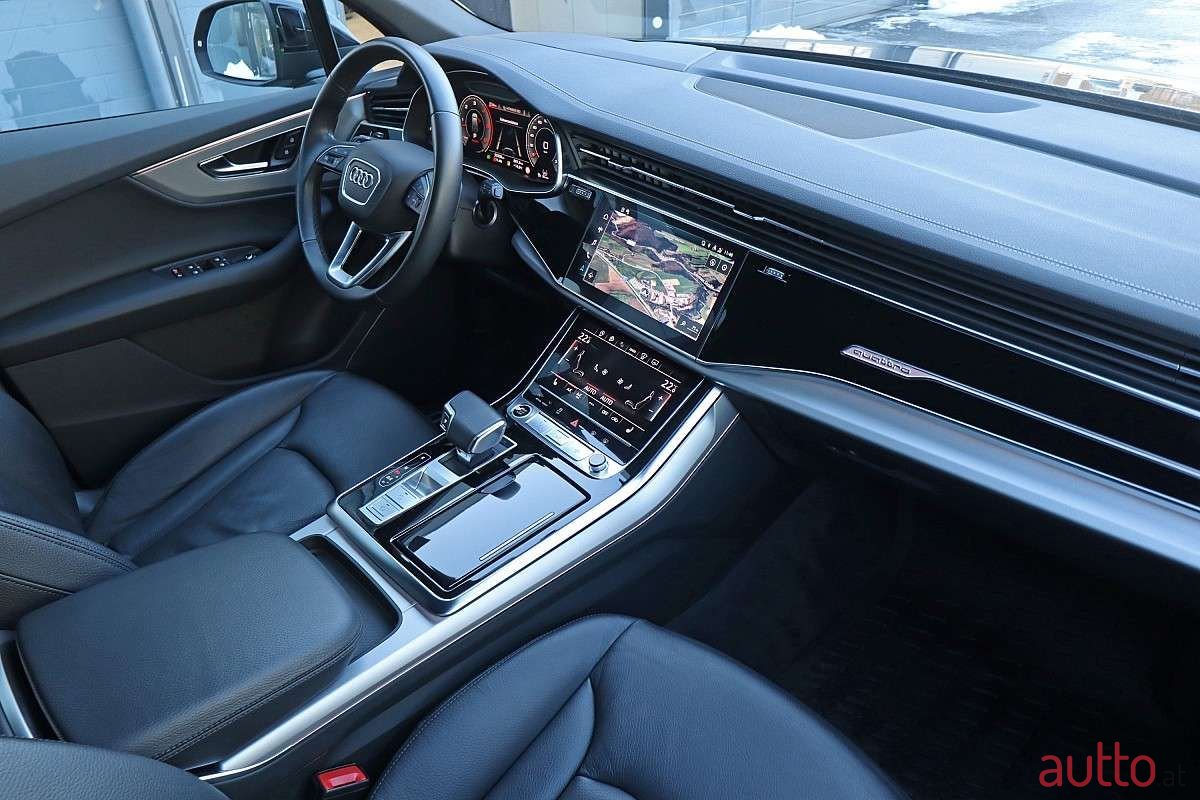2023' Audi Q7 photo #4