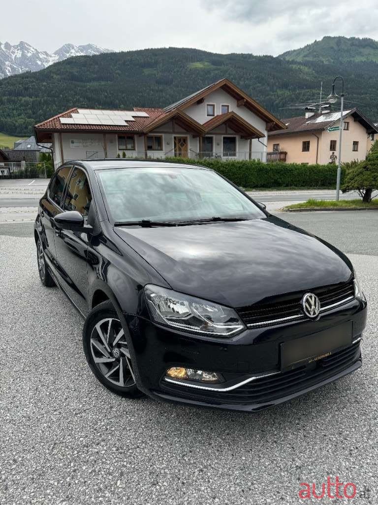 2017' Volkswagen Polo photo #3