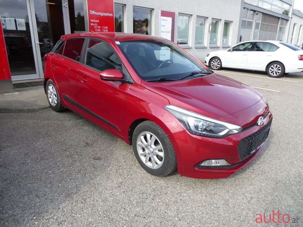 2017' Hyundai i20 photo #6