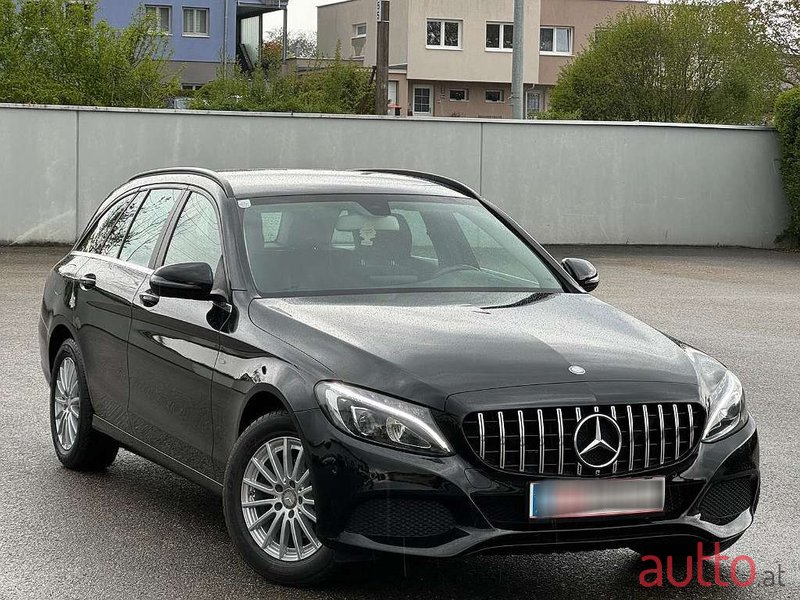 2015' Mercedes-Benz C-Klasse photo #2