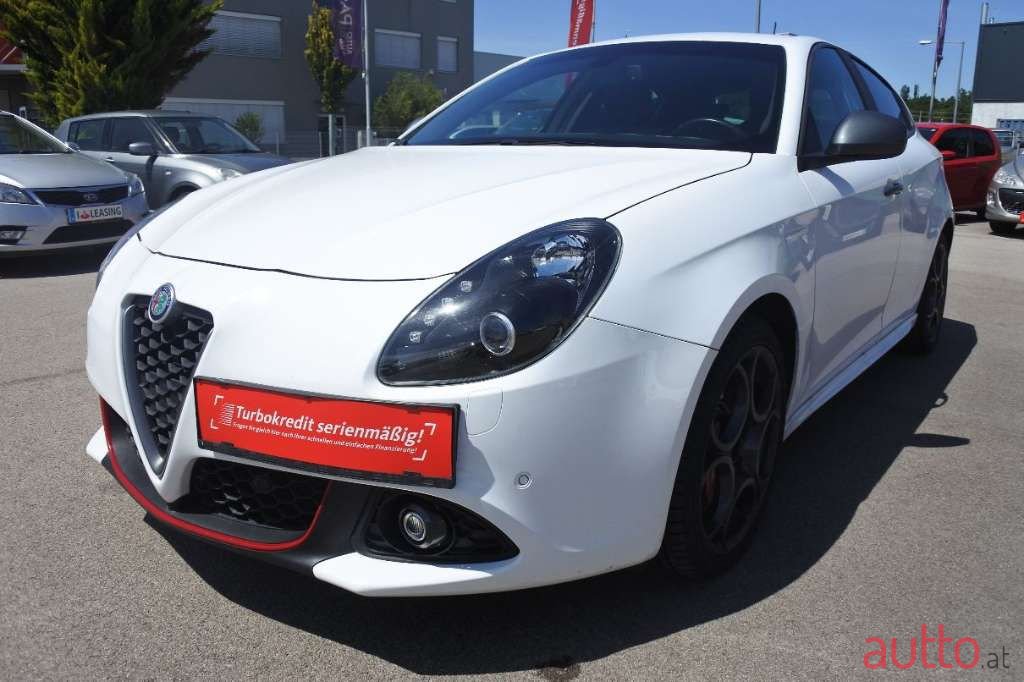 2016' Alfa Romeo Giulietta photo #2