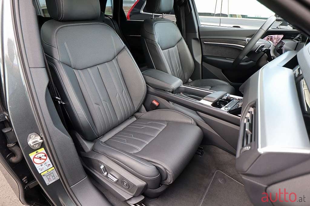 2022' Audi e-tron photo #4