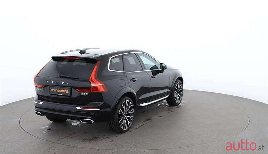 2020' Volvo XC60 photo #3
