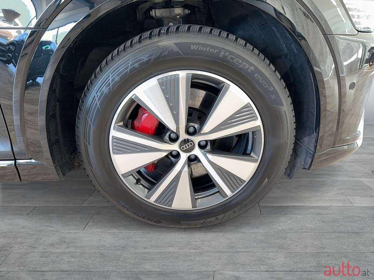 2024' Audi Q8 photo #6