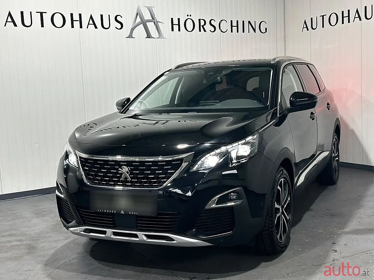 2020' Peugeot 5008 photo #3