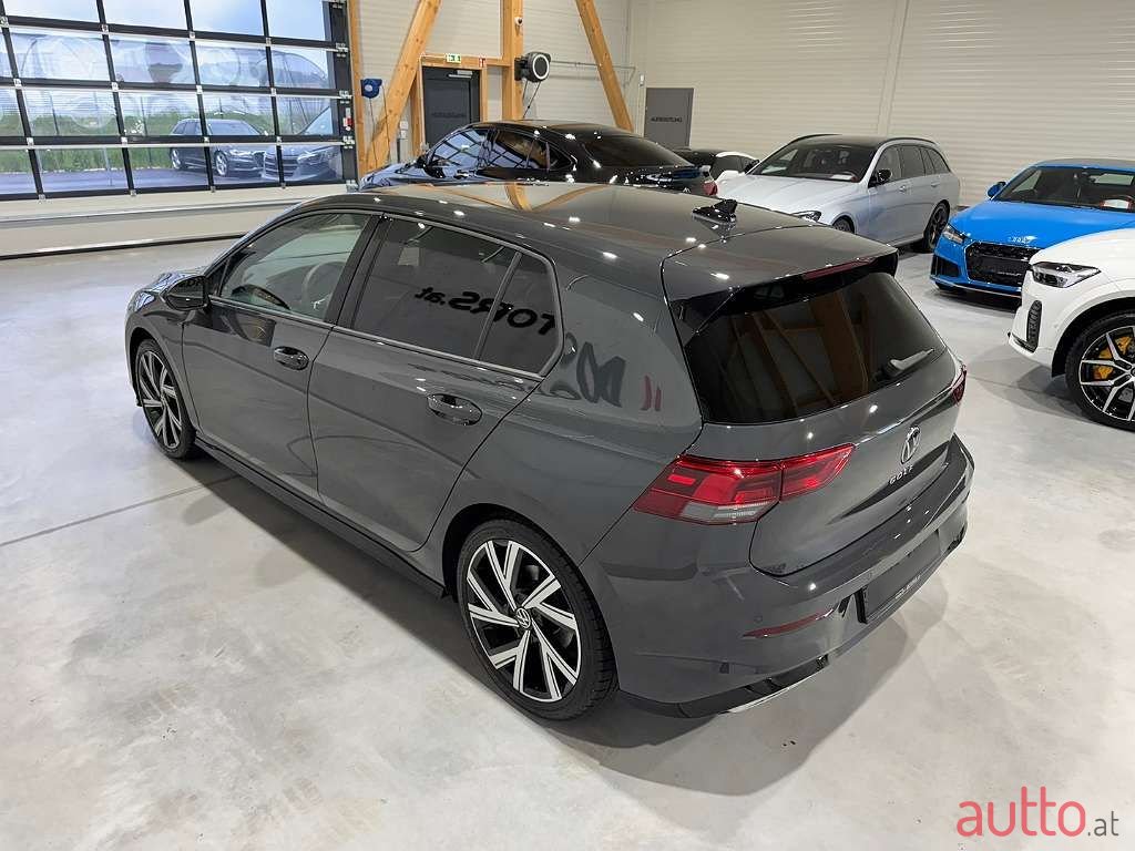 2023' Volkswagen Golf photo #5