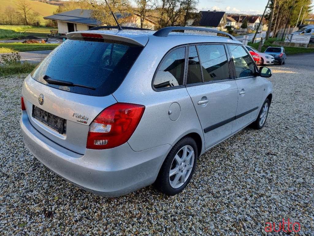 2010' Skoda Fabia photo #5