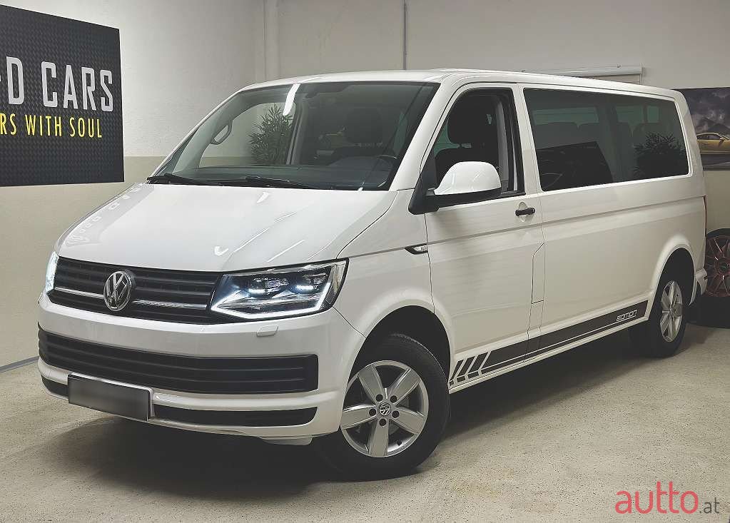 2017' Volkswagen Caravelle photo #1