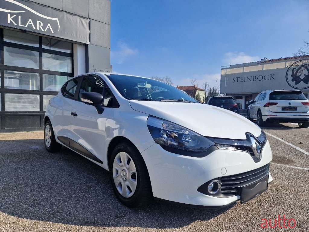 2013' Renault Clio photo #5