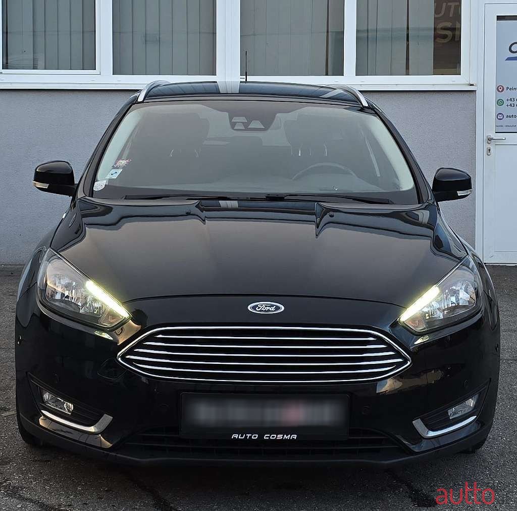 2017' Ford Focus photo #2