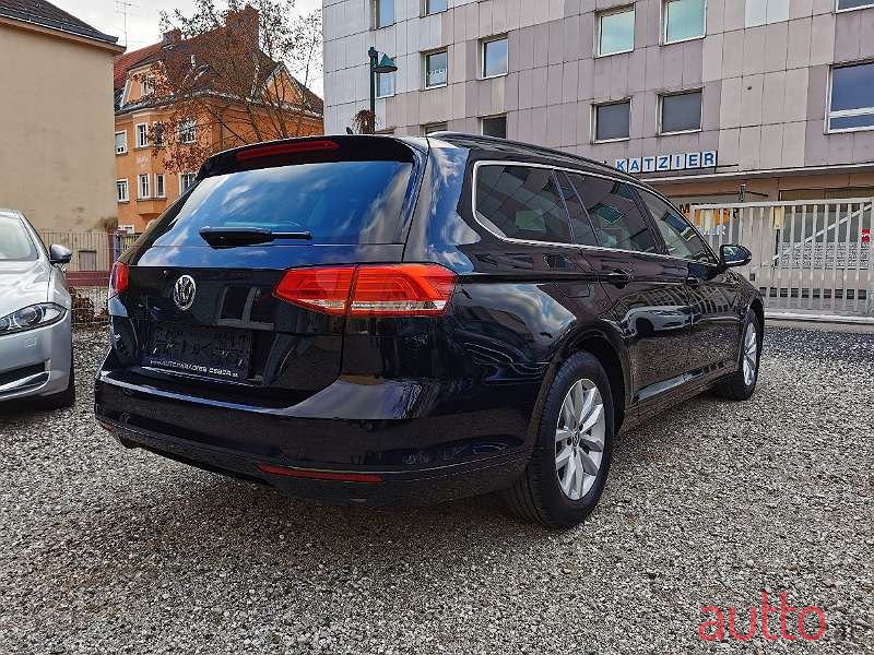 2017' Volkswagen Passat photo #5