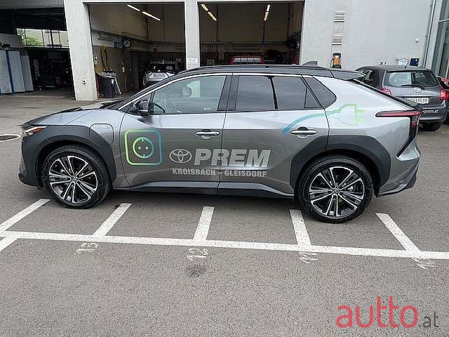 2023' Toyota bZ4X photo #4